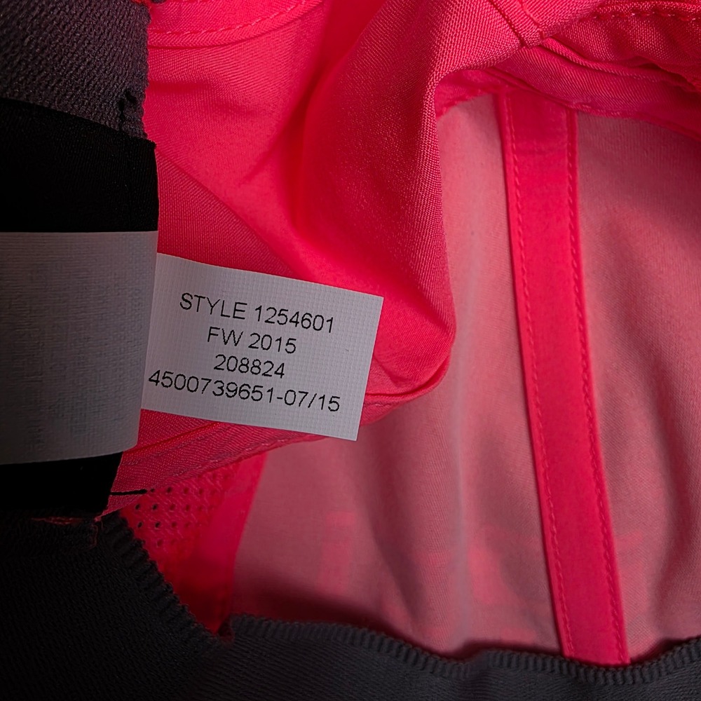 Under Armour Womens Power In Pink Cure Breast Cancer Awareness Hat HeatGear New - Picture 10 of 10